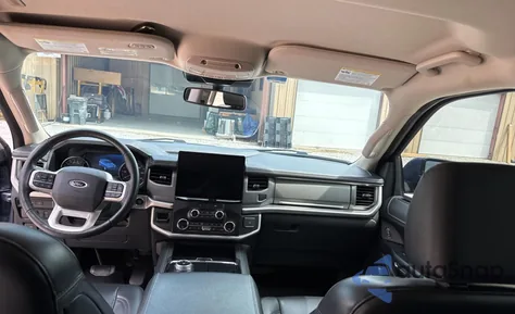 2022 Ford Expedition Max Xlt from USA, damaged, VIN 1FMJK1HT7NEA17189